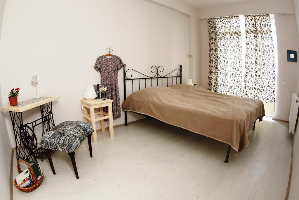 My House Is Your Hotel Tbilisi Room photo